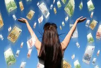 Жените все по-обвързани с вземането на финансови решения