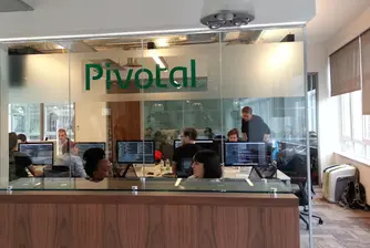 Защо в тази компания сервират закуска точно в 9.06 часа