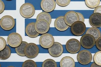 Гръцките фирми започнаха да връщат парите си в банките