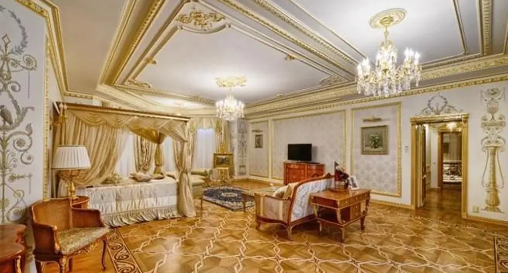 Дворцов лукс във вила за 100 млн. долара до Москва
