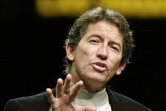 Слон нападна милиардер