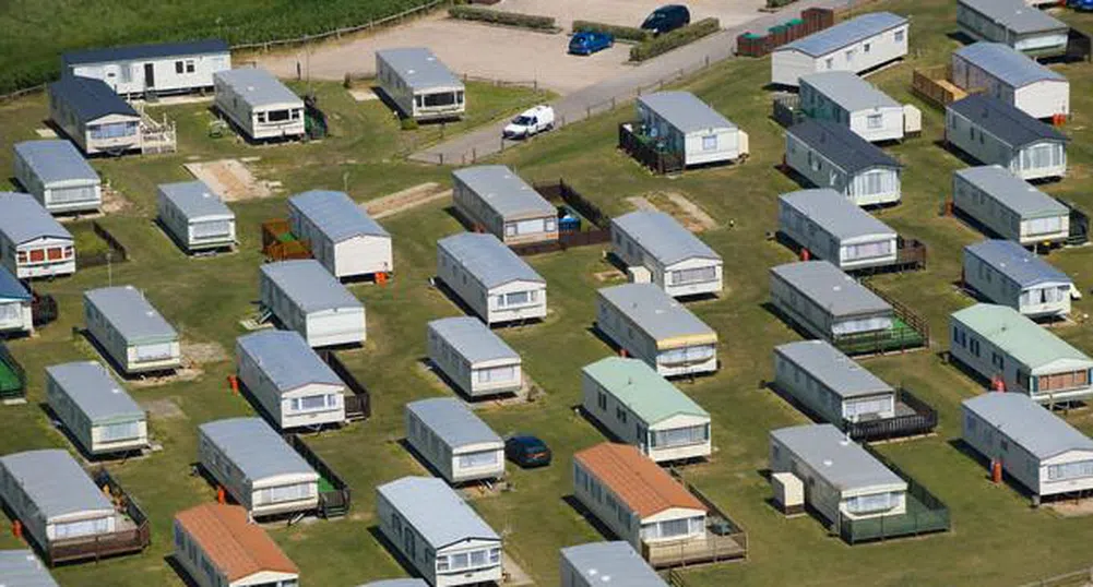 Преносима метална къщичка е хит на "Стройко 2000"