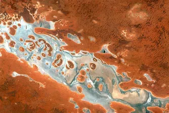 Езерото Амадеус - огромна солена пустиня