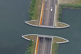Това невероятно пътно съоръжение се намира в Холандия