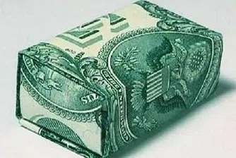 Доларът отново под натиск