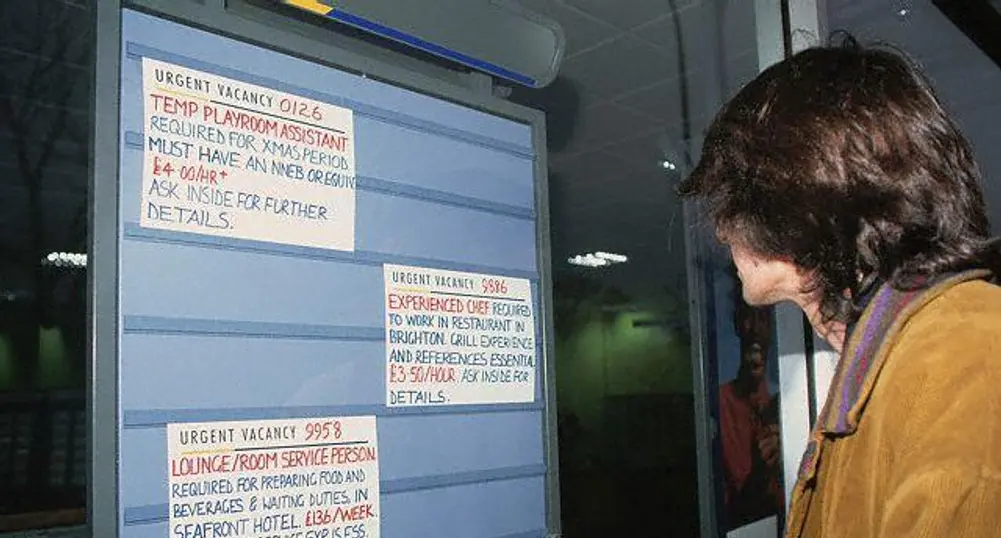 Спад в първоначалните молби за безработица в САЩ