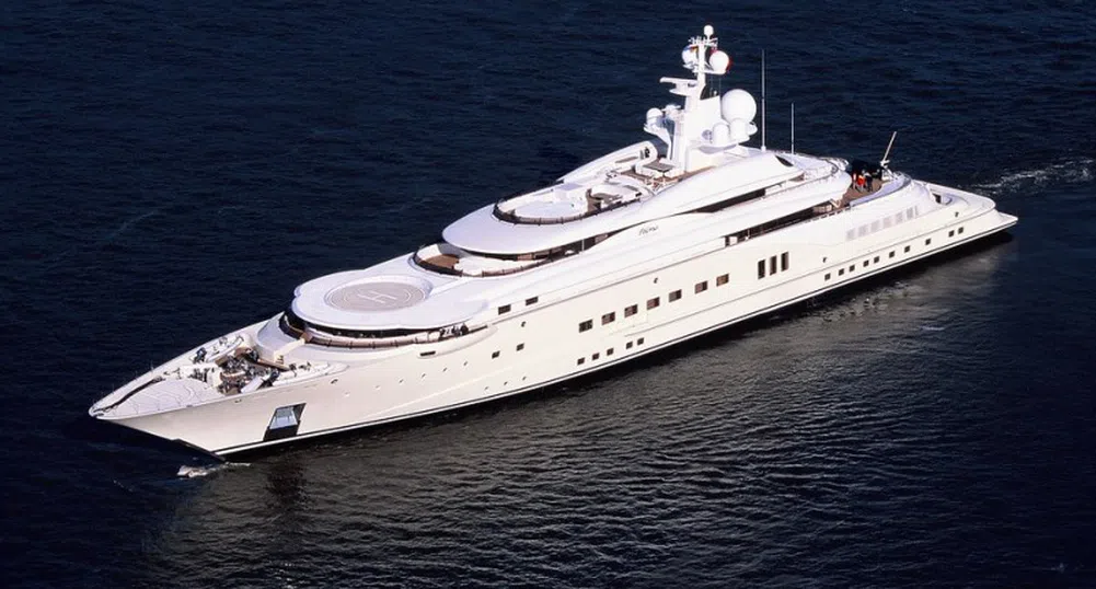 Вижте колко плати Р. Абрамович за престоя на яхтата му в Ню Йорк