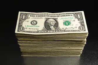 Доларовият индекс се повиши до 2.5-месечен връх след Фед