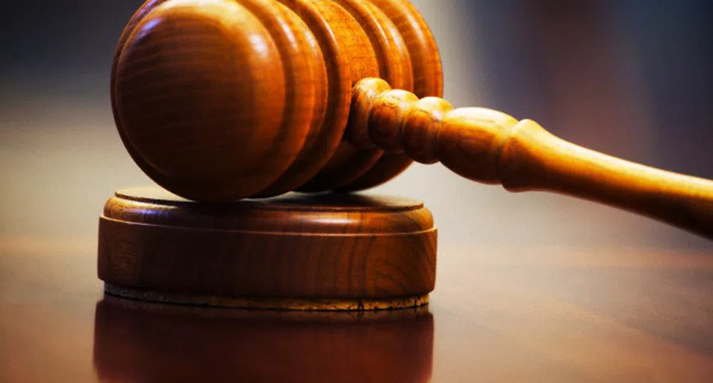 Тръмп съди бивш служител за 10 млн. долара