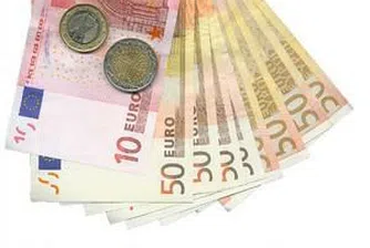 Еврото продължава доброто си представяне