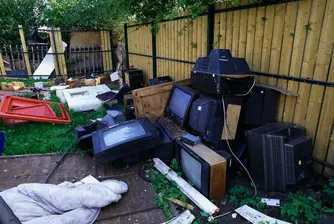 В "Кремиковци" горят телевизори и компютри
