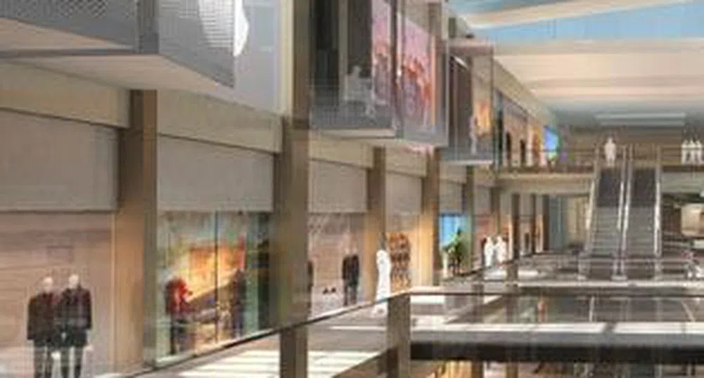 Най-големият мол в Европа отваря след месец