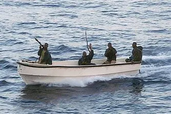 Не са започнали преговори за отвлечения български кораб