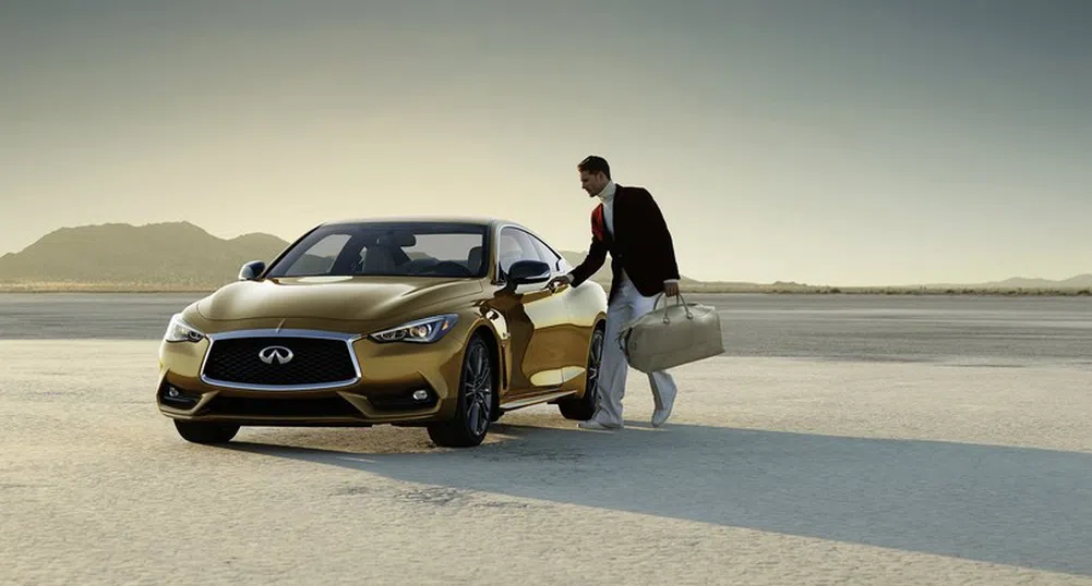 Под елхата. Infiniti с ексклузивно златно купе за Коледа