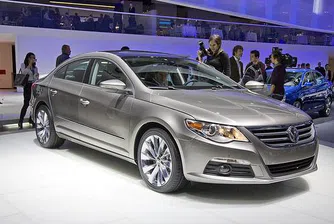 Кола без шофьор показаха в Германия