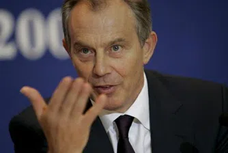 Жената на Блеър продава негови вещи на безценица