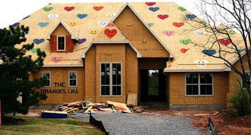 Построиха къща в чест на Джоли и Пит