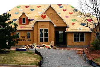 Построиха къща в чест на Джоли и Пит