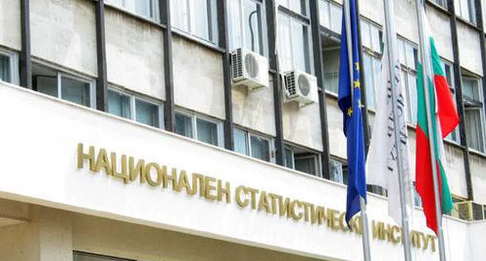 С близо 1% се понижи средната работна заплата у нас през Q3