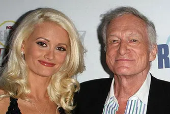 Плеймейтка застрахова гърдите си за 1 милион долара