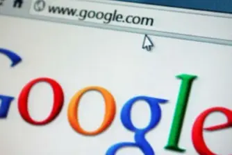 Максимално покачване на акциите на Google, Ерик Шмидт продава част от пакета си