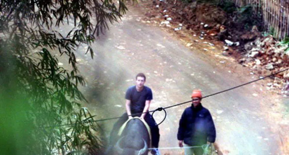 Как Марк Закърбърг прекара Коледа във Виетнам (снимки)