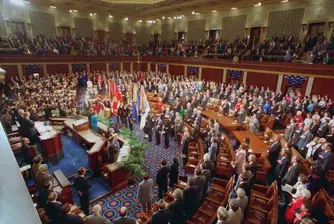 Сенатът одобри проектозакона за реформa на Уолстрийт