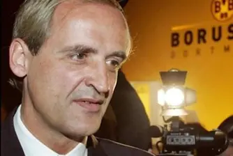 Бивш хеджфонд мениджър натъпкал бельото си с пачки и избягал
