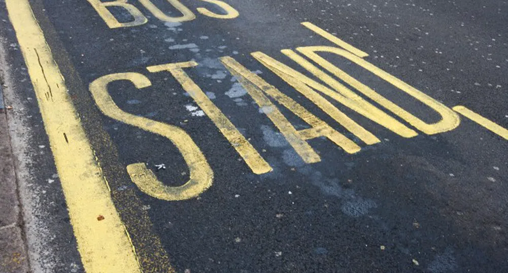 Бус ленти на улици и с по две платна