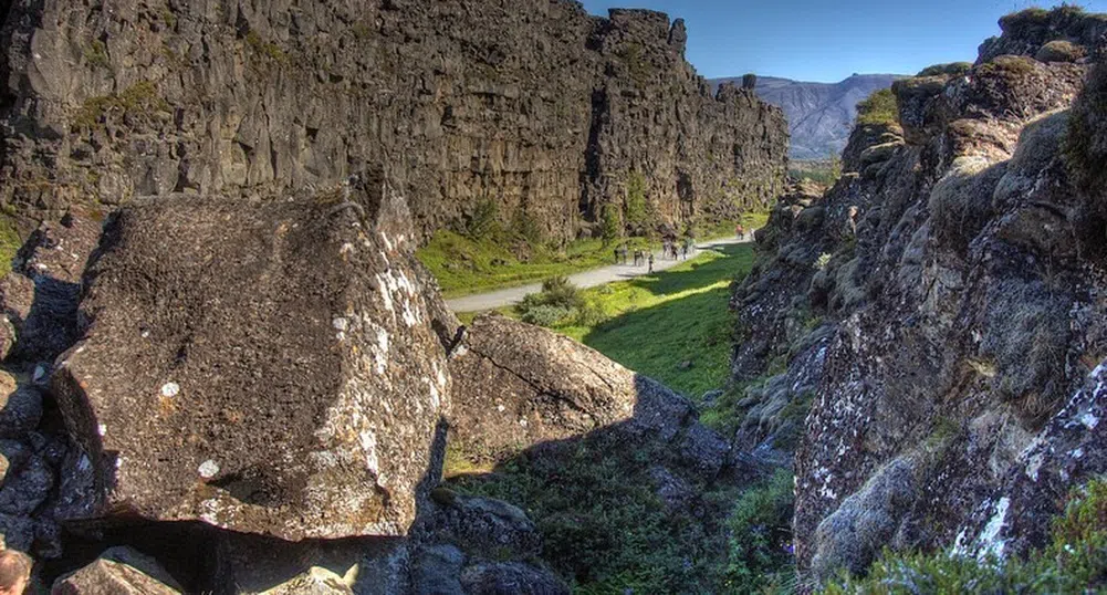 Най-голямата планинска верига в света лежи на дъното на океана