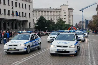 Полицаите излизат на трети протест