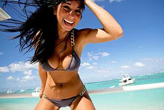 Секс стачка заради асфалтов път