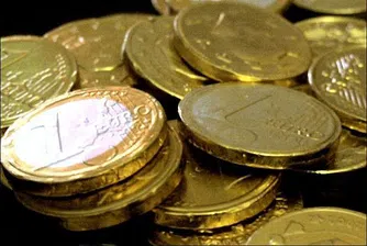 Еврото се срина до четиримесечно дъно