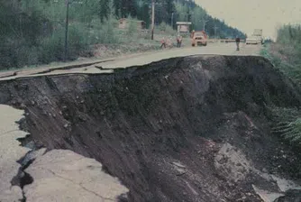 4000 тона скали паднали на пътя за Смолян, поне 48 часа без коли