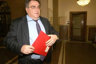 Цветанов-обвинен за заменките, заявява, че не е притеснен