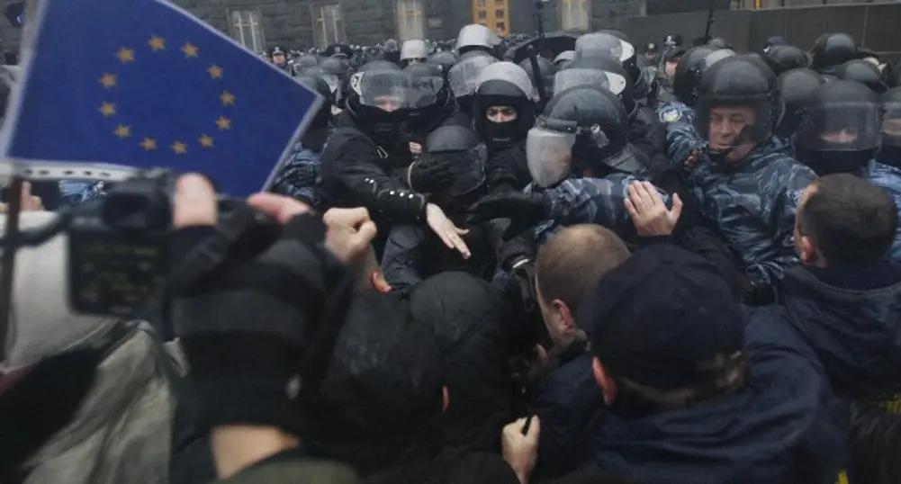 Сблъсъци пред украинския парламент