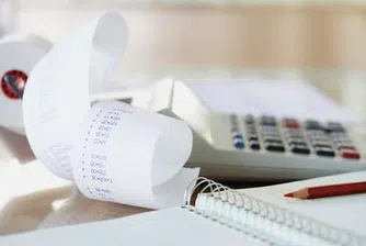 Бизнесът не съкращава кадри, но и не обучава