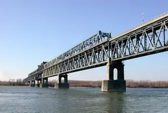 Стокообменът ни с Румъния пада с 16% до юли