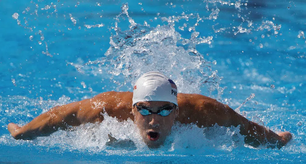 Майкъл Фелпс не се справя толкова добре с имотите, колкото с плуването