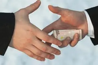 Доживотна присъда грози двама гръцки кметове за присвояване на 10 млн. евро