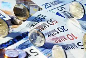 Лихвите по депозитите падат масово и с много