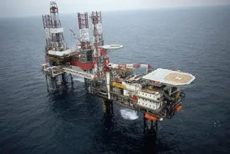 Петролът над 67 долара за барел