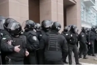 Палатки и запалени гуми на Майдана в Киев