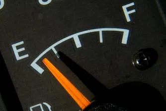 Ремонти намалиха наполовина производството на безоловен бензин и дизел