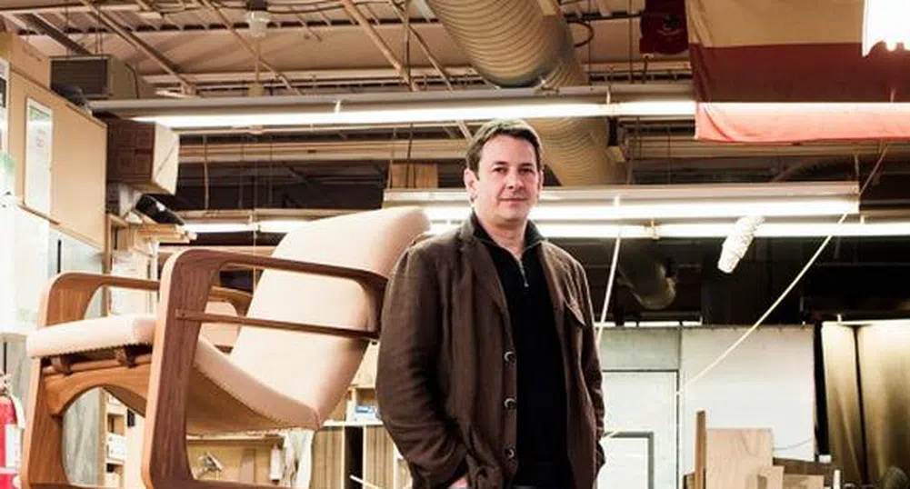 Той прави мебели за милиардери