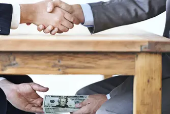 Антикорупционните планове готови до месец