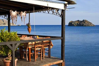 Гърци жилят туристи със солени цени