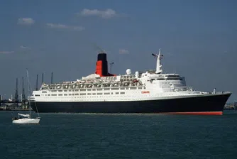 Най-големият круизен кораб акостира край Несебър