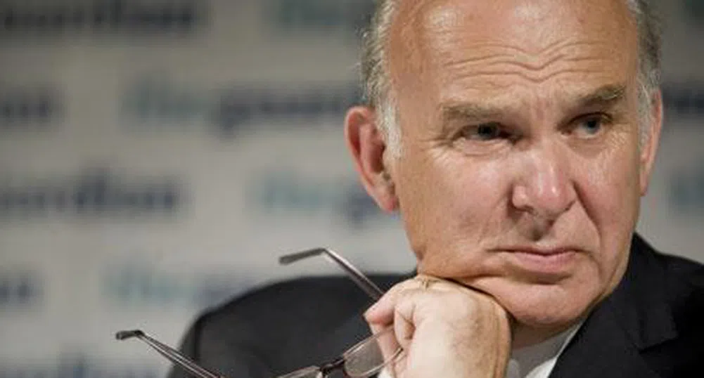 Министър критикува банките и "мошениците"