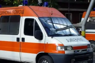 Работници оцеляха след срутване на скеле в столицата